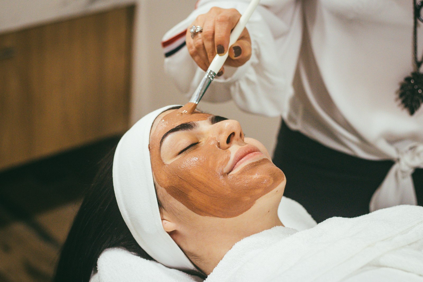 Tratamiento facial en el taller Skin Facial